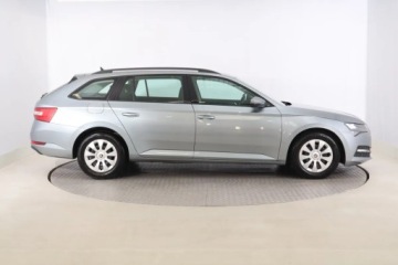 Skoda Superb III Kombi Facelifting 1.5 TSI 150KM 2020 Skoda Superb 1.5 TSI, Salon Polska, Automat, zdjęcie 5