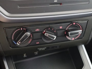 Seat Arona Crossover 1.0 EcoTSI 95KM 2018 Seat Arona 1.0 TSI, Salon Polska, Klima, Tempomat, zdjęcie 11
