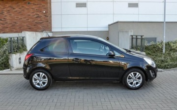 Opel Corsa D Hatchback 1.2 Twinport ECOTEC 70KM 2011 Opel Corsa Lift 2011 r. Bezwypadkowy 1.2 Benzyna 70KM, zdjęcie 4