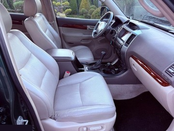 Toyota Land Cruiser IV 3.0 D-4D 163KM 2005 Toyota Land Cruiser 3.0 D Sol 163KM 2005r bezwypadkowy, zdjęcie 23