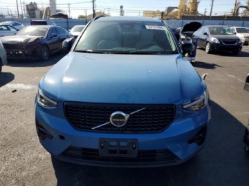 Volvo XC40 Crossover Facelifting 2.0 B4 197KM 2024 Volvo XC 40 2024 VOLVO XC40 PLUS 2.0 Benzyna 197KM, zdjęcie 4
