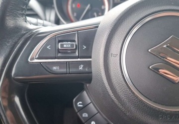 Suzuki Swift VI Hatchback Facelifting 1.2 DualJet SHVS 83KM 2021 Suzuki Swift 1.2 Dualjet SHVS Premium CVT 1.2 Benzyna 83KM, zdjęcie 21