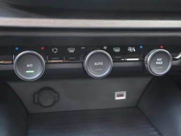 Citroen C5 X Liftback 1.2 PureTech 131KM 2023 Citroen C5 X 1.2 PureTech, Salon Polska, zdjęcie 11