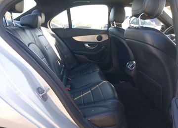 Mercedes Klasa C W205 Limuzyna 300 245KM 2018 Mercedes-Benz Klasa C 2018r., C 300, 2L, od ubezpieczalni 2.0 Benzyna 244KM, zdjęcie 8