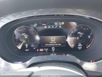 Bentley Bentayga 2023 Bentley Bentayga Azure First Edition 2023 4.0 Benzyna 542KM, zdjęcie 10