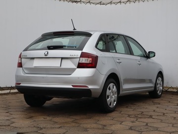 Skoda Rapid II Liftback Facelifting 1.0 TSI 95KM 2018 Skoda Rapid Spaceback 1.0 TSI, Salon Polska, zdjęcie 4