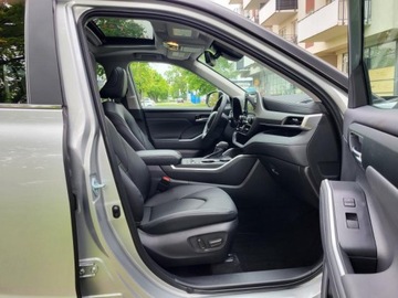 Toyota Highlander III 2.5 248KM 2023 highlander XLE * 2.5l Hybrid 247KM 4X4/AWD Przebieg:9,928km Idealny stan, zdjęcie 36