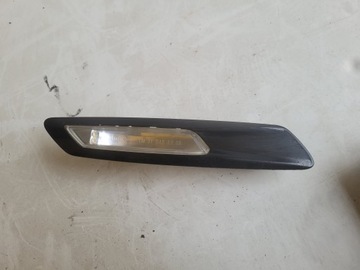 KIERUNKOWSKAZ BŁOTNIKA LEWY BMW F10 F11 F07 7154167