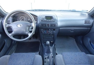 Toyota Corolla VIII Sedan 2.0D D-4D 90KM 2001 Toyota Corolla 2.0D 90KMPierwszy wl. w Polsce ..., zdjęcie 18