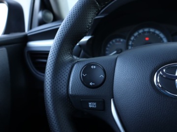 Toyota Corolla X Sedan Facelifting 1.6 Valvematic 132KM 2014 Toyota Corolla 1.6 Valvematic, Salon Polska, zdjęcie 14