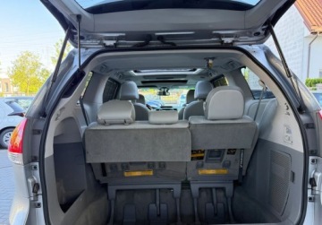 Toyota Sienna III 3.5 V6 266KM 2014 Toyota Sienna Faktura VAT 23 3.5 Benzyna 266KM, zdjęcie 14