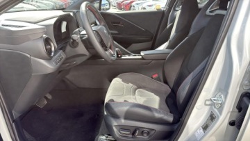 Toyota C-HR II SUV 2.0 Hybrid Dynamic Force 197KM 2024 Toyota C-HR 2.0 Hybrid GR Sport 2.0 Hybrid GR Spor, zdjęcie 13