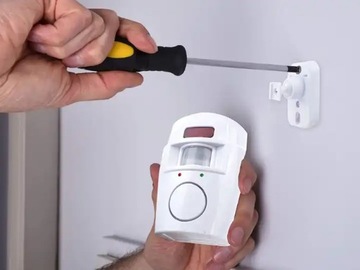 БЕСПРОВОДНАЯ СИГНАЛИЗАЦИЯ ДАТЧИК ДВИЖЕНИЯ СИРЕНА 105 дБ + 2 ПУЛЬТА ДИСТАНЦИОННОГО УПРАВЛЕНИЯ ДЛЯ ДОМАШНЕГО ГАРАЖА