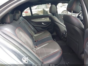 Mercedes Klasa E W213 2022 Mercedes-Benz Klasa E 2022r., 4x4, 3.0L 3.0 Benzyna 429KM, zdjęcie 9