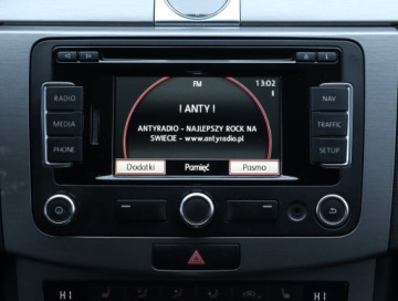 Volkswagen Passat B7 Variant 2.0 TDI CR DPF BlueMotion 140KM 2013 VW Passat 2.0 TDI, DSG, Navi, Xenon, Bi-Xenon, zdjęcie 11