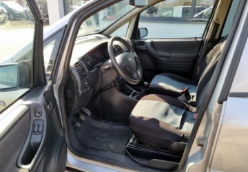 Opel Zafira A 1.6 16V 101KM 2004 Opel Zafira 1,6 Benzyna Klima 7-osob 1.6 Benzyna 100KM, zdjęcie 4