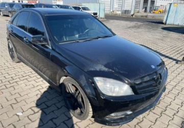 Mercedes Klasa C W204 Limuzyna 3.5 350 4MATIC 306KM 2011 Mercedes-Benz Klasa C 2011 MERCEDES-BENZ C350 4x4 - na placu w POLSCE po a, zdjęcie 2