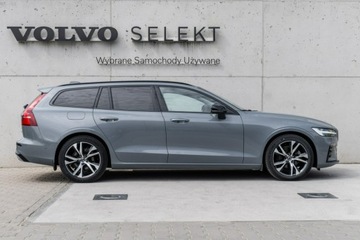 Volvo V60 II  Kombi Facelifting 2.0 B4 197KM 2023 Volvo V60 B4 D Plus Dark 197KM FV23%, zdjęcie 6