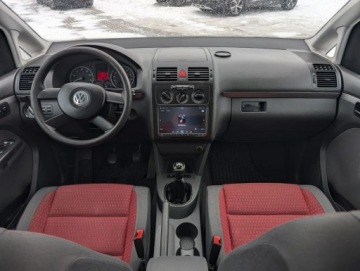 Volkswagen Touran I 1.6 102KM 2004 Volkswagen Touran Navi Alu Tempomat Serwis Gwarancja 1.6 BenzynaLPG 102KM, zdjęcie 19