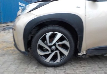 Toyota Aygo X 1.1 VVT-i 72KM 2023 Toyota Aygo X Okazja Benzyna 72KM, zdjęcie 10
