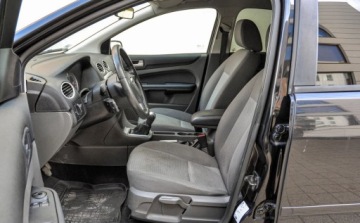 Ford Focus II Coupe-Cabriolet 2.0 Duratec 16V 145KM 2007 Ford Focus 2,0 (145KM) 2007 r. 2.0 Benzyna 145KM, zdjęcie 6