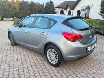Opel Astra J Hatchback 5d 1.4 Twinport ECOTEC 100KM 2011 Opel Astra 1.4 100KM Klima 1-reka Tablet Carplay Gotowy do jazdy PL, zdjęcie 1