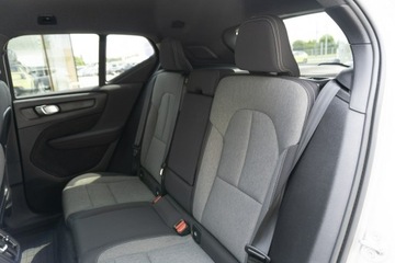 Volvo XC40 Crossover Facelifting 2.0 B4 197KM 2024 Volvo XC 40 B4 197KM FV23%, zdjęcie 12