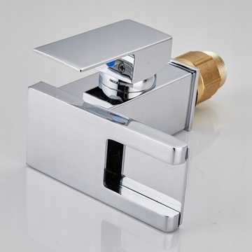 Отдельно стоящий хромированный смеситель для умывальника