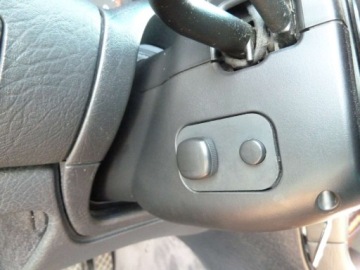 Audi A8 D2 Sedan 3.7 230KM 1996 Audi A8 AUTOMATSKORYKLIMATYZACJAXENONY 3.7 Benzyna 230KM, zdjęcie 20