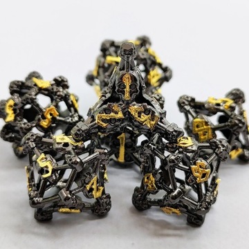 CZARNE KATAKUMBY ZESTAW 7 METALOWYCH KOŚCI RPG