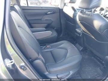 Toyota Highlander III 2023 Toyota Highlander 2023, 2,4L, 4x4, XLE, po gradobiciu 2.4 Benzyna 265KM, zdjęcie 7