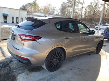 Maserati Levante 2019 Maserati Levante S Sport 2019 3.0l 3.0 Benzyna 424KM, zdjęcie 3