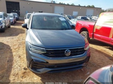 Volkswagen Tiguan II 2022 Volkswagen Tiguan 2022 Volkswagen Tiguan 2.0T SE R-Line Black FWD 2.0 184KM, zdjęcie 7
