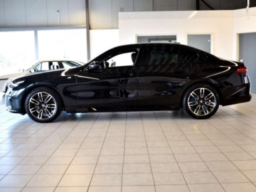 BMW Seria 5 G90-91 Touring 2.0 520d 197KM 2025 BMW Seria 5 520d Sport Sedan 2.0 (197KM) 2025, zdjęcie 1