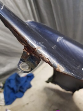 BLATNÍK LEXUS IS 2 LEVÝ PŘEDNÍ TMAVOMODRÝ