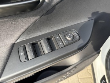 Toyota C-HR II SUV Plug-In 2.0 Hybrid Dynamic Force Plug-in  223KM 2025 Toyota C-HR 2.0 PHEV Executive 2.0 PHEV Executive|, zdjęcie 16