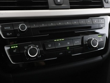 BMW Seria 3 F30-F31-F34 Touring Facelifting 2.0 318d 150KM 2017 BMW 318 Advantage automat navi grzane fotele PDC, zdjęcie 24