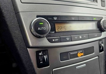 Toyota Avensis III Wagon Facelifting 1.8 Valvematic 147KM 2014 Toyota Avensis Toyota Avensis 1.8 Premium EU5 1.8 Benzyna 147KM, zdjęcie 26