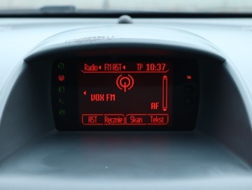 Ford Fiesta VII Hatchback 5d 1.4 Duratec 96KM 2011 Ford Fiesta 1.4, Salon Polska, Klima, Klimatronic, zdjęcie 11