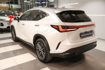 Lexus NX II SUV Facelifting 2.5 350h 243KM 2024 Lexus NX 350h Prestige AWD 2.5 Hybryda 243KM, zdjęcie 3