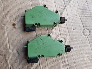 SIŁOWNIK ZAMKA CENTRALNEGO VW T4 2.5 TDI 701959781