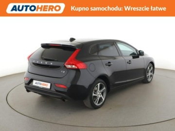 Volvo V40 II Hatchback Facelifting 1.5 T3 152KM 2017 Volvo V40 Momentum automat T3 navi kamera tempomat, zdjęcie 6