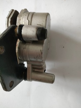 Zacisk przedni skuter 50 cc