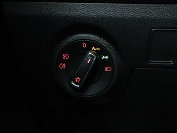 Seat Arona Crossover 1.0 EcoTSI 95KM 2020 Seat Arona Navi Kamera cofania Klimatyzacja, zdjęcie 31