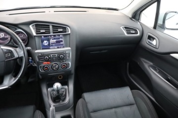 Citroen C4 II Hatchback 5d 1.6 e-HDi 114KM 2013 Citroen C4 1.6 HDi, Navi, Klima, Klimatronic, zdjęcie 7