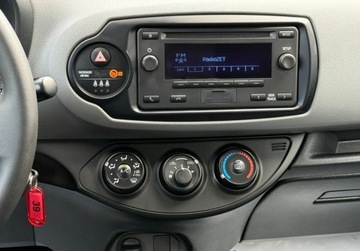 Toyota Yaris III Hatchback 5d Facelifting 2017 1.5 Dual VVT-iE 111KM 2019 Toyota Yaris salon Polska, FV-VAT 23, 1 rej 2020 r., lakier fabryczny 1.5, zdjęcie 4