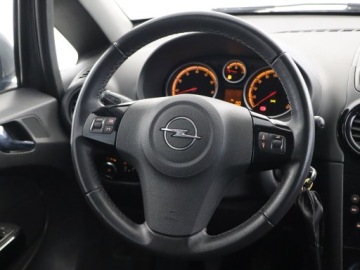 Opel Corsa D Hatchback 1.2 Twinport ECOTEC 70KM 2010 Opel Corsa 1.2 , Klima, Tempomat, zdjęcie 17
