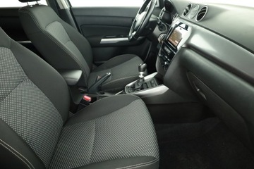 Suzuki Vitara III SUV Facelifting 1.4 BoosterJet 140KM 2019 Suzuki Vitara 1.4 BoosterJet, Salon Polska, zdjęcie 6