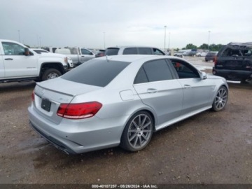Mercedes Klasa E W212 2014 Mercedes-Benz Klasa E 63 amg, 2014r., 4x4, 5.5L V8 5.5 Benzyna 550KM, zdjęcie 2