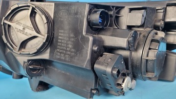 KIA STONIC 17r ФОНАРЬ ПЕРЕДНИЙ ПРАВЫЙ 92102-H8